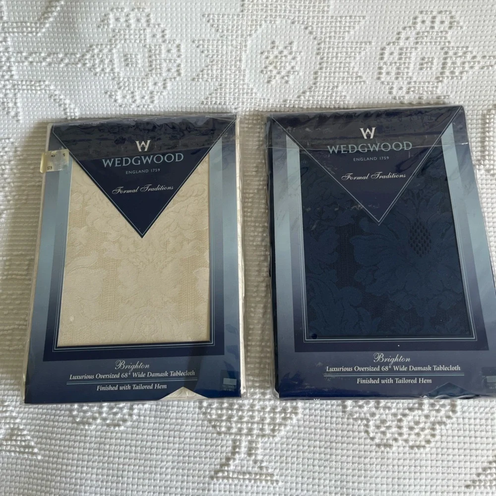 1 Wedgwood Brighton Formal Traditions WHITE OR BLUE Damask Rectangle Tablecloth
